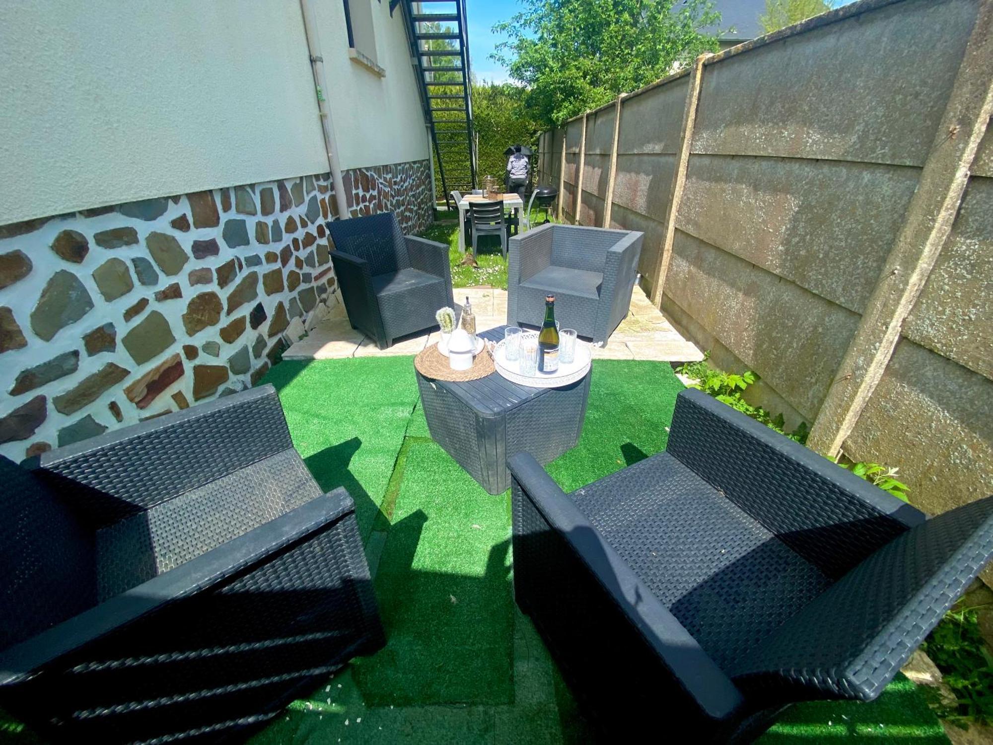 Une Ambiance Cosy Avec Jardin Privatif Nassandres Εξωτερικό φωτογραφία